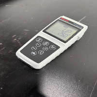 Thermo Scientific Eutech Handheld Meter Kit image 3